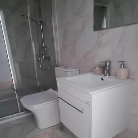 Apartment Stylish, Luxurious 2-bedroom Apt Paralimni