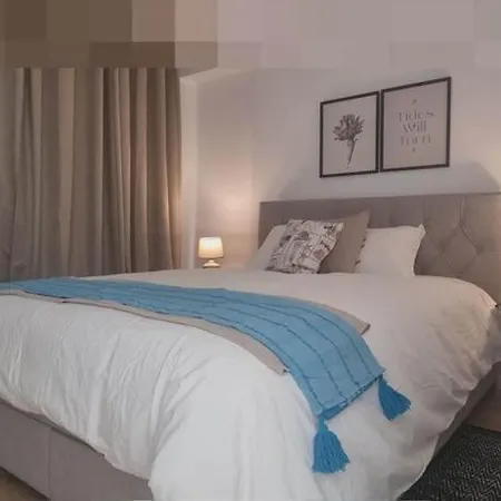 Apartment Stylish, Luxurious 2-bedroom Apt Paralimni